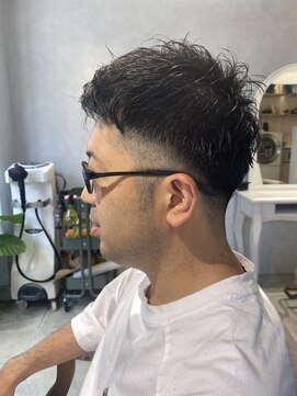 シー(shhhh..) フェードメンズショート