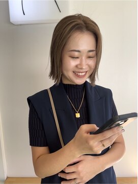 イノセントヘア(innocent.hair) 切りっぱなしハイトーンベージュカラー