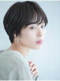 ピアスが活きる！耳チラ、大人ショートヘア☆