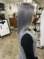 アミーリットルアットタクマ(amie:L at takuma) ホワイトシルバー