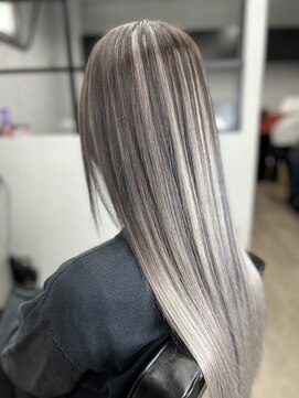 ワン(ONE) バレイヤージュ風エクステ