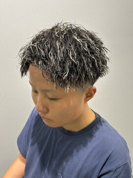 フライ 東通り店(Frei) ホワイトメッシュツイスト