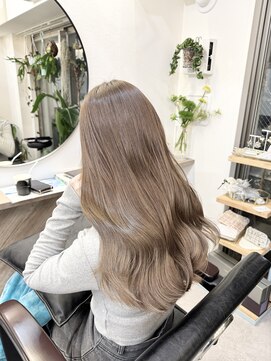 アイプラス(i plus+) 透明感ベージュ