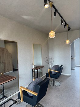 エレ('ele)の写真/カフェメニュー充実の隠れ家サロン!一人一人に合わせた施術で今までにない美を提供します!顔型診断も可能◎