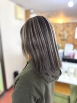 ソメツヤ 白石店(染TSUYA)&nbsp;アンブレラカラー＋ハイライト（白髪ぼかし）