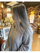 レオクマ(REOKUMA)&nbsp;シャドールーツ/バレイヤージュ/筋感/シルバー