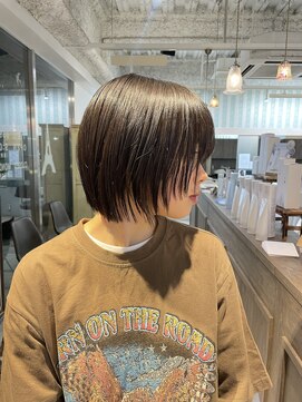 ルチア パリ(Luccica PARIS) 切りっぱなしbob×顔まわりレイヤー