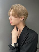 トルネード(TORNADO)&nbsp;K-POPアイドル風ハイトーン センターパートウルフカット 7s616