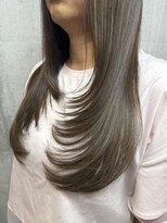 アリアバイエクラート 新宿南口店(ARiA by ECLART)&nbsp;★黄ばみ抑える透明感グレージュとレイヤーカットで大人可愛く★