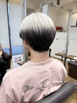 ルッツ(Lutz. hair design)&nbsp;【髪質改善ブリーチ】ホワイト×ブラック【千代田彩夏】7/4