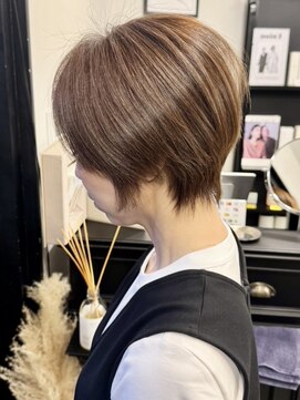 セジールへアメゾン(SAISIR HAIRMAISON) ミディアムヘア/暗めカラー/グランマッシュ/岡山