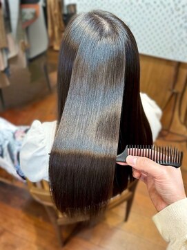 リクリエイション(re:creation) グレージュカラー 透明感カラー 髪質改善ストレート 艶髪 20代