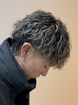 リベラル(liberal) ツイストスパイラルパーマ×メンズハイライト