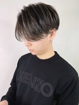 アンダーバーホワイト(_WHITE)&nbsp;前下がりセンターパート