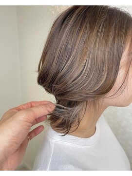 ヘアーアンドメイク ドレス(DRESS) 派手になり過ぎないハイライトデザイン