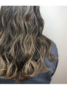 ホワイトプラス(white+) ハイライト×デザインカラー