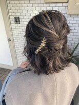 ハーフアップ　ボブ　参列ヘア　デートヘア
