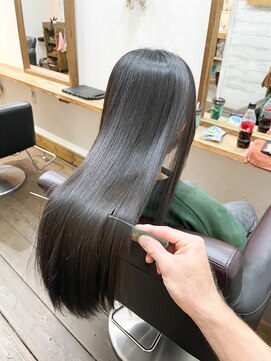 バートランド 白楽(Bertland) 髪質改善/白楽/白髪ぼかし/縮毛矯正/ショートボブ白髪染め