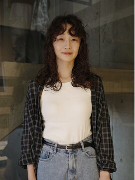 ネロ ヘアアンドライフストア 渋谷(NERO HAIR AND LIFESTORE) 【田中結】ミディアム クリープパーマ