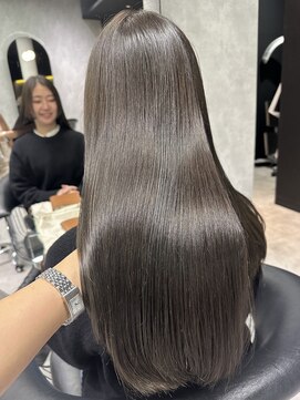 シティ(CITY) オリーブベージュカラー×レイヤーカット×髪質改善tr 【CHICA】