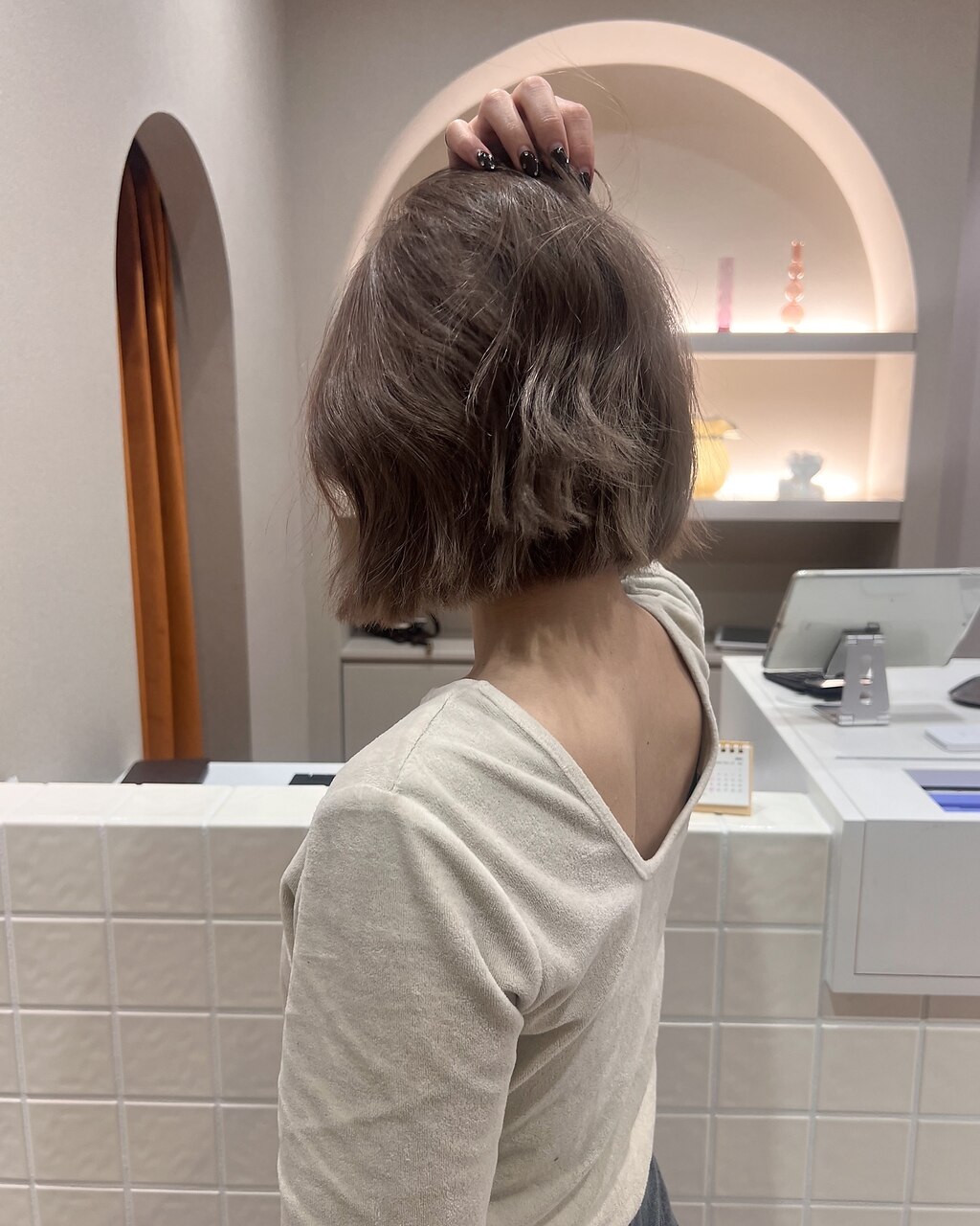ピンクベージュ/ブリーチ/ボブ/表参道/原宿/女性美容師