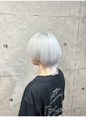 ホワイトシルバー  ホワイトカラー  ウルフカット
