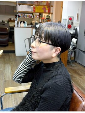 コンパス(COMPASS) マッシュヘアにプラチナアッシュのアンブレラカラー