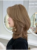 横顔まで盛れる◎朝3分で決まるミディアムレイヤー