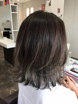 アリア トータルビューティー(Aria total beauty) グレージュグラデーション