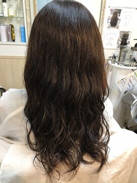 リーフ(Leaf) 毛先ウェーブ