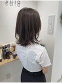 自然な外はねミディアムボブ