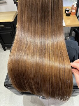 ライフ(LIFE) 髪質改善ヘアエステ/縮毛矯正/ストレート/イメチェン/フェミニン