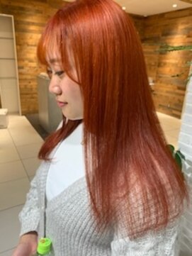 アチーブリス(achieve Liss) 派手色鮮やかハイトーンオレンジ 透け感ツヤ髪 ストレートロング