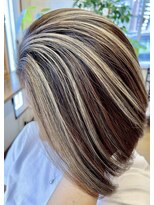 ココモ(cocomo)&nbsp;白髪ぼかしハイライトデザインカラー