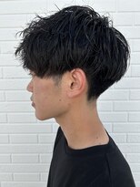 ヒュイル バイ ニアウ(Hwyl by Niau) メンズマッシュパーマスパイラルパーマニュアンスパーマフェード