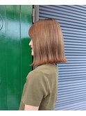 切りっぱなし外ハネスタイル