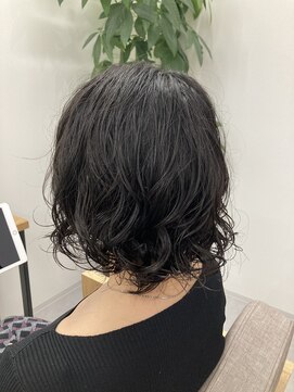 ラシル バイ レストプラス(racil by rest plus) 黒髪の方でもオシャレに大変身！流行りの強めボブパーマ！