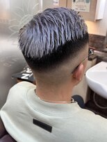 銀座マツナガ 浅草店&nbsp;スキンフェード/シルバーカラー/バーバースタイル/髪質改善