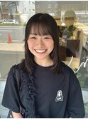 ミディアムレイヤーカット 顔周りレイヤー