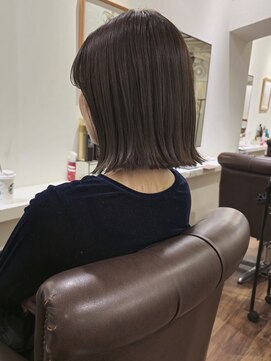 インビテーション(invitation) 透明感ベージュ