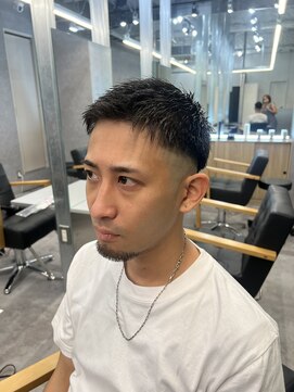 メンズサロン キング 梅田店(Men’s salon K!ng) ホワイトメッシュ/ツイスト/ツイスパ/パーマ/メンズ/眉毛