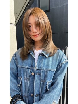 ホテリー(Hotely) レイヤーカット/顔まわりレイヤー/ミディアムレイヤー