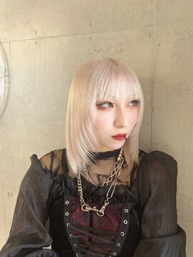 モニカ 原宿店(MONIQA) ホワイトカラー