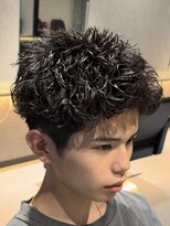 エデアンルクラ 下通(EDEAN Leclat)&nbsp;熊本 スパイキーショート パーマ 短髪 アップバング MEN'S HAIR