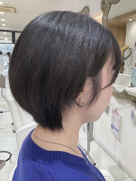 人気のミニボブスタイル