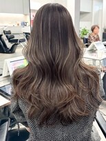 ヘアサロン リボーン(Hair salon Reborn)&nbsp;王子駅レイヤーカット グレージュ