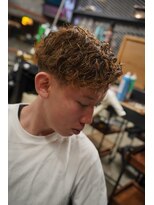 フォーコーナーズカットショップスリーセント 栄(FourCornersCutShop 3/cent)&nbsp;スパイラルパーマ