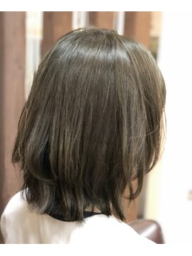 キー(key) ウルフボブ