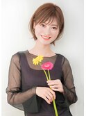 大人可愛い20代30代40代小顔ワンサイドショートボブ丸み前下がり