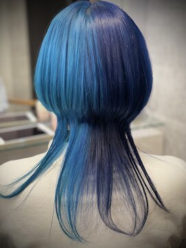 キャラ シャローネ 池袋(Chara Chalone) 資生堂カラーミューズ/きれいな水色クラゲカット/ウルフカット